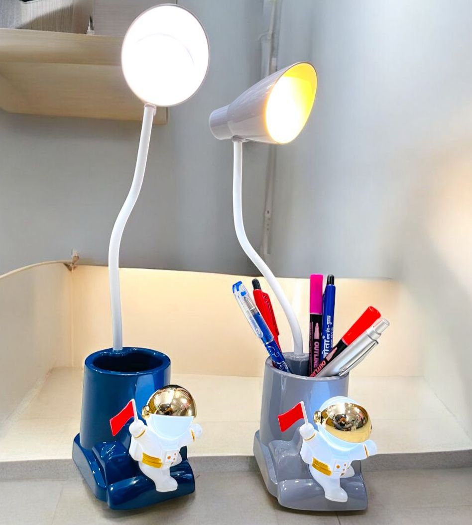 Astronaut Table Lamp With Pen Holder